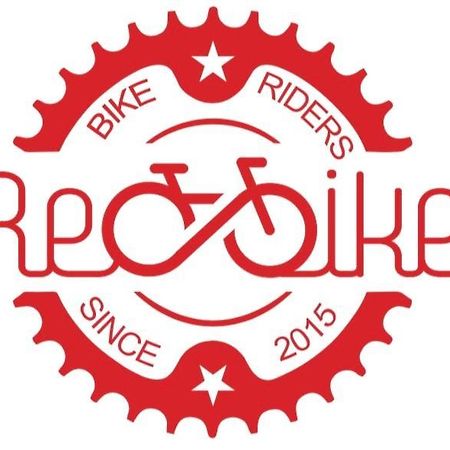 Red Bike Apart'S Ополе Екстер'єр фото